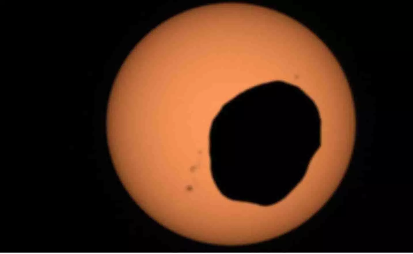 मंगल ग्रह पर लगा ग्रहण, NASA ने ली तस्वीर