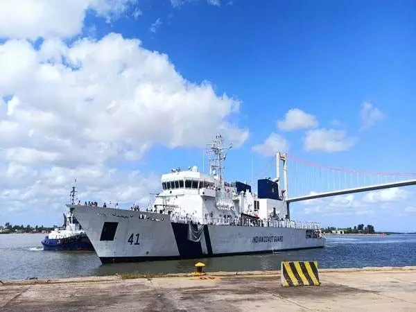 Maputo: भारतीय तटरक्षक जहाज वराह मोजाम्बिक के बंदरगाह पर पहुंचा