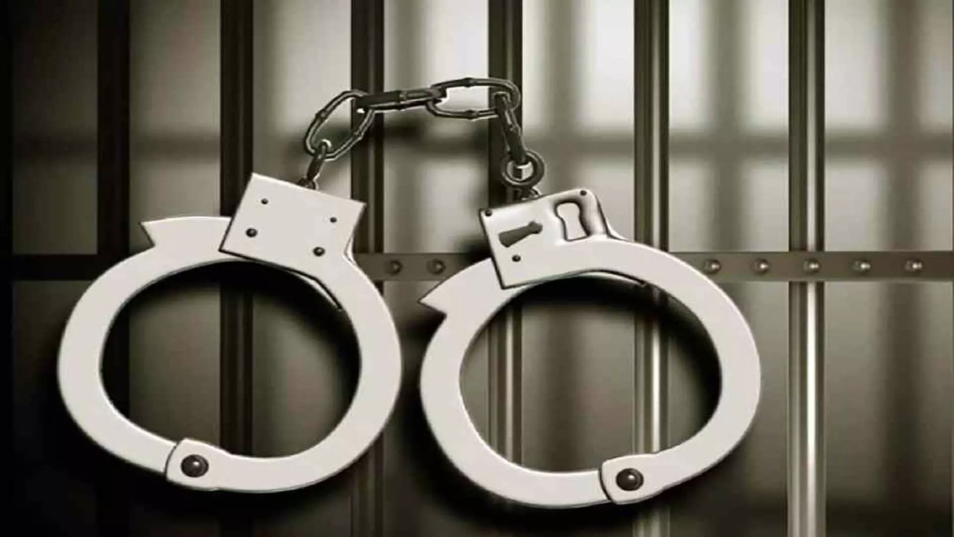 मणिपुर पुलिस ने चिंगारेल में इंडिया रिजर्व बटालियन शिविर से हथियार लूटने के आरोप में छह को गिरफ्तार किया