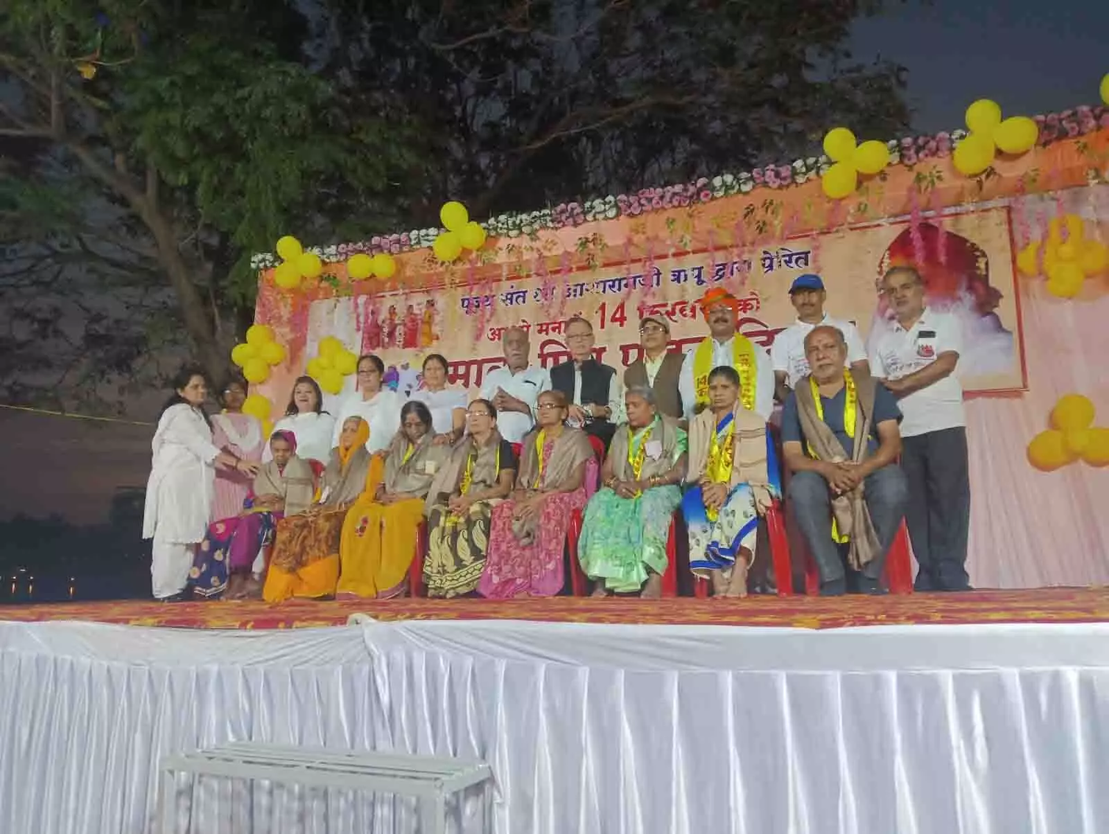 साधक परिवार ने मनाया मातृ पितृ पूजन दिवस