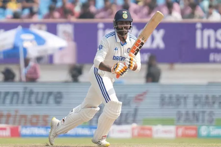 टेस्ट में 3,000 रन और 200 विकेट हासिल करने वाले जडेजा तीसरे भारतीय ऑलराउंडर