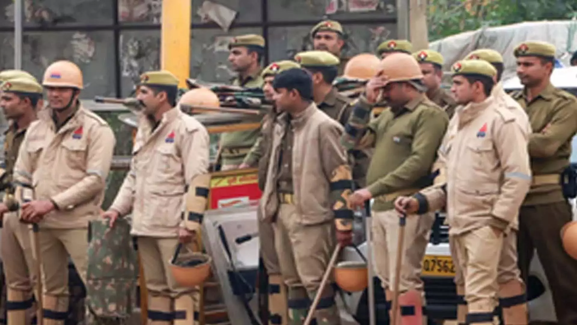 किसानों का विरोध: पुलिस ने दिल्ली-गुरुग्राम सीमा पर सुरक्षा बढ़ा दी