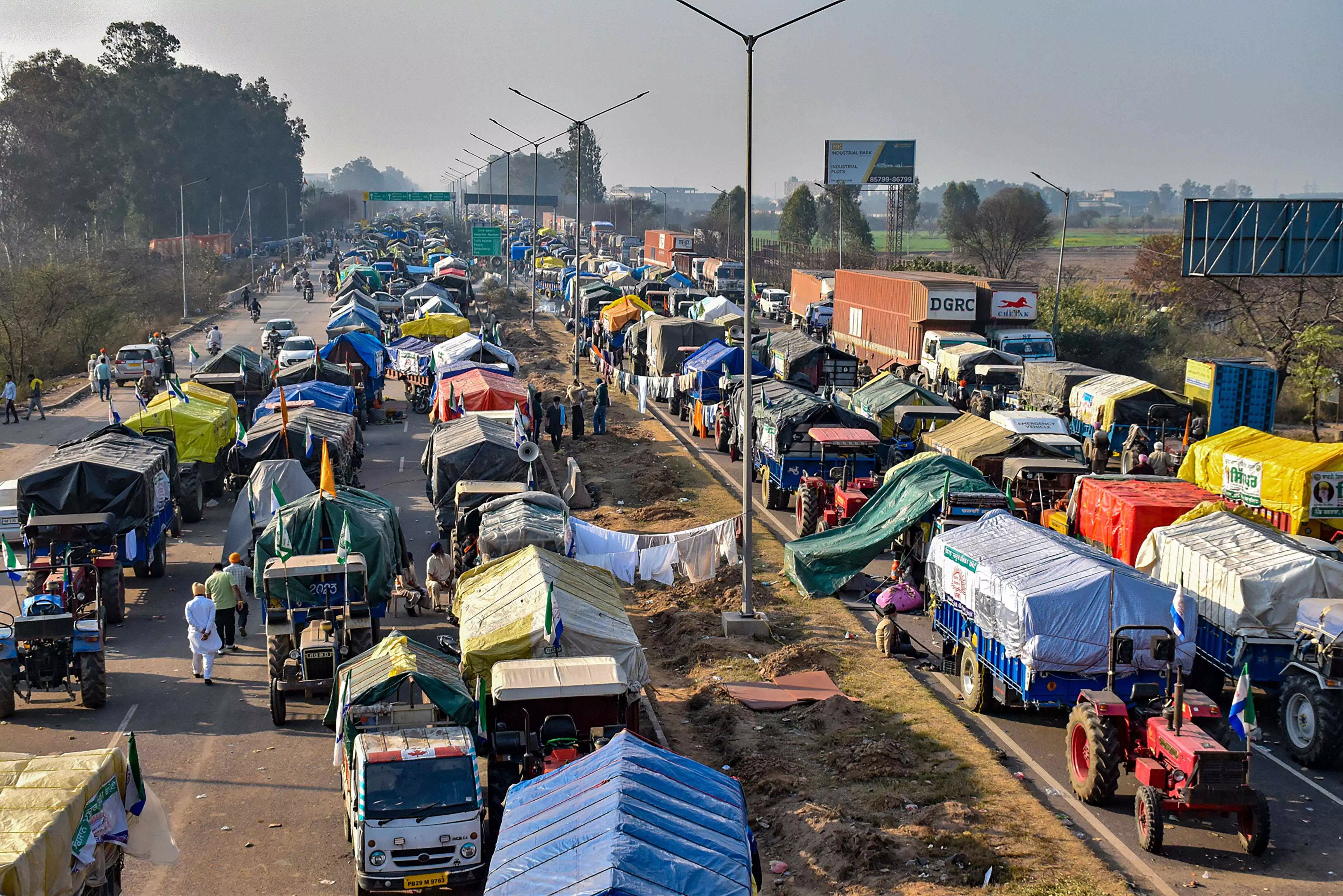 किसान आंदोलन का असर, ट्रक यूनियन को रोजाना हो रहा दस  लाख का घाटा