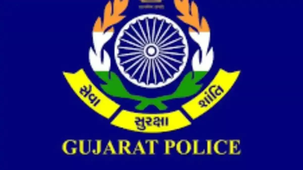 सीआईडी ​​ने 8 साल पुराने मामले में 2 आईपीएस-पुलिस अधिकारियों समेत 19 लोगों के खिलाफ शिकायत दर्ज की