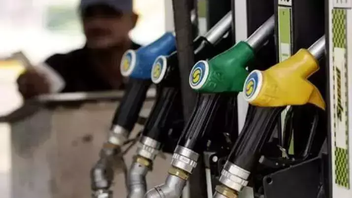मणिपुर के पेट्रोल पंप विभिन्न संगठनों की चंदा मांग को लेकर बंद रहे