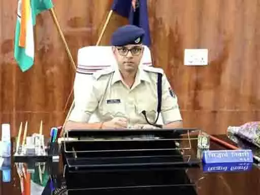 एसपी ने 11 पुलिस अधिकारियों का किया ट्रांसफर