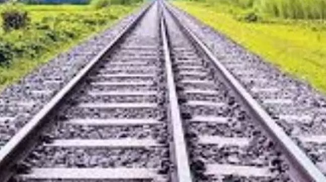 ट्रेन से कटकर किशोर-किशोरी की मौत, क्षत-विक्षत हालत में मिली लाश