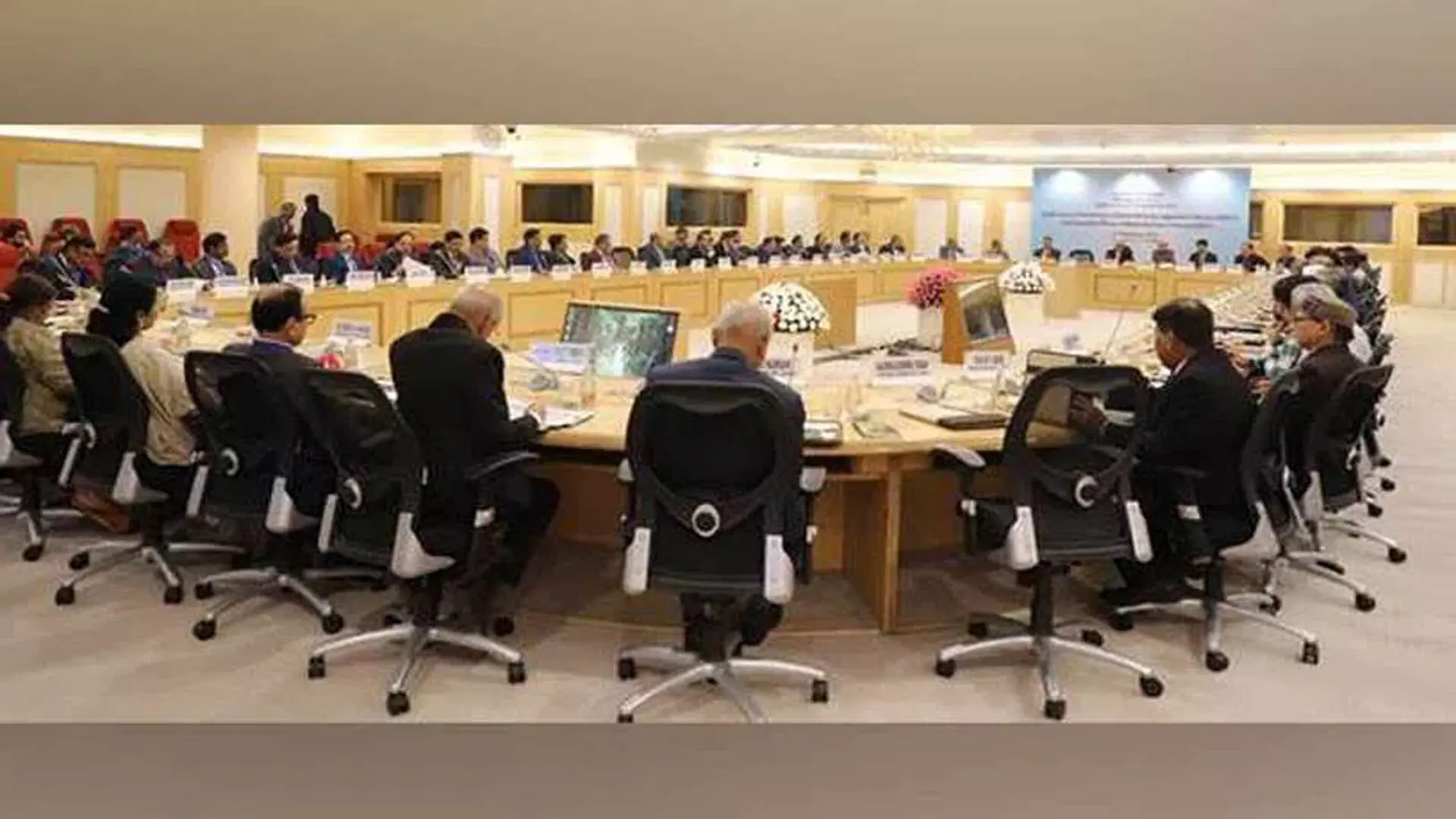 वित्त मंत्रालय ने कर्ज वसूली में तेजी लाने के लिए उच्च स्तरीय बैठक की