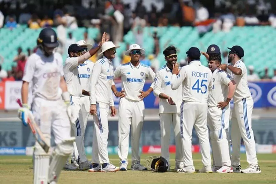 भारत ने इंग्लैंड को 434 रनों से हराया