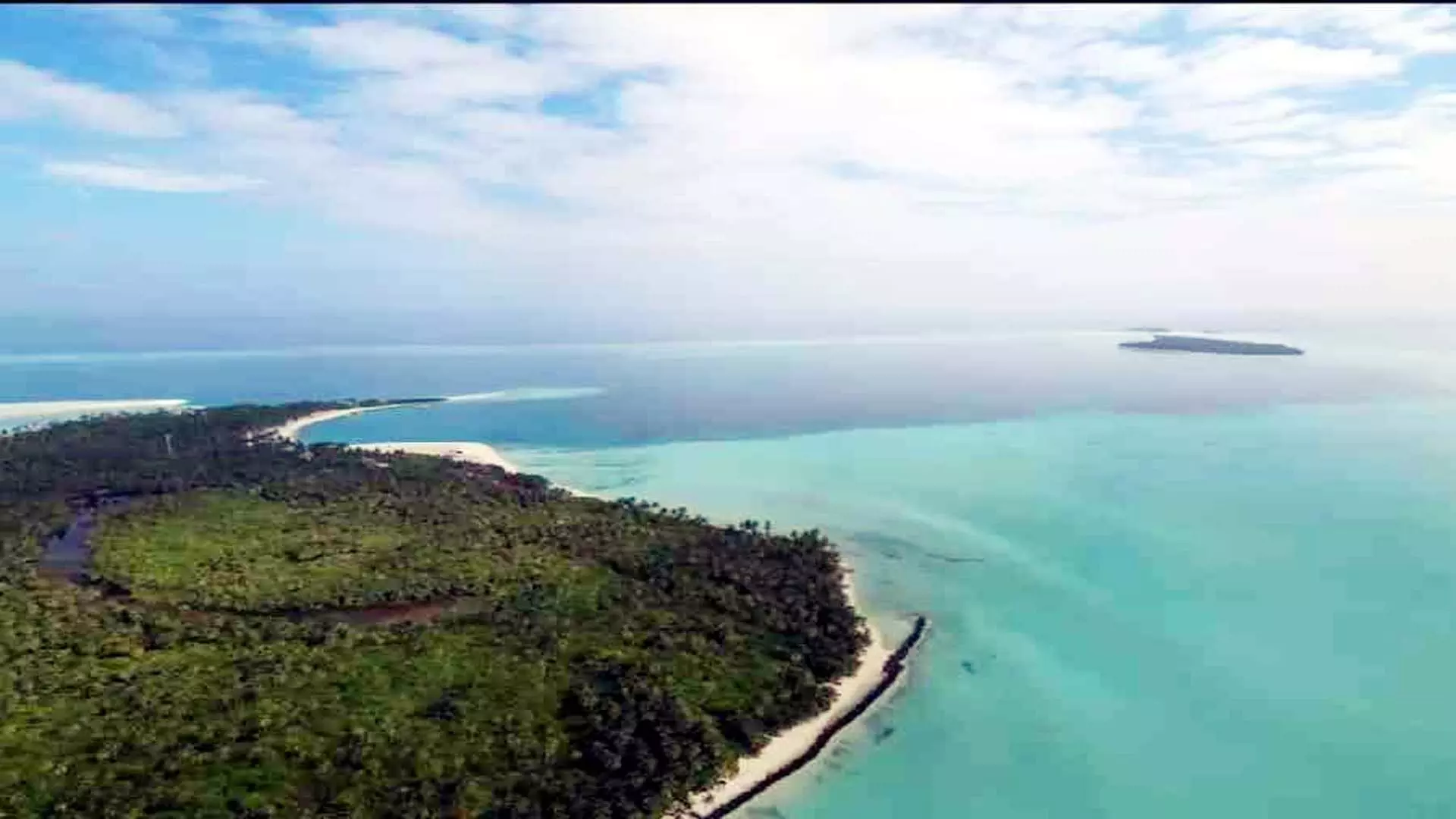 पर्यटन मंत्रालय लक्षद्वीप, घरेलू द्वीपों और कम ज्ञात स्थलों को बढ़ावा देने पर ध्यान केंद्रित करेगा