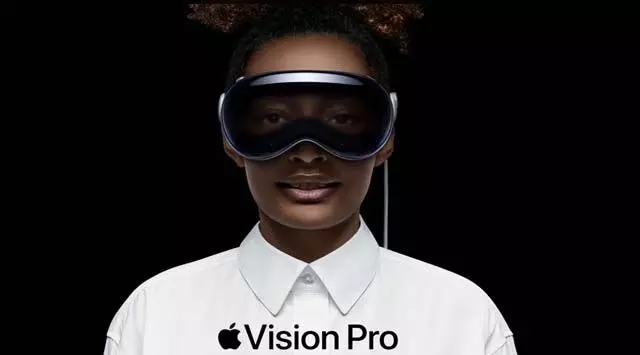 Apple Vision Pro Return: जानें क्यों यूजर कुछ दिनों के इस्तेमाल के बाद अपना हेडसेट कर रहे वापस