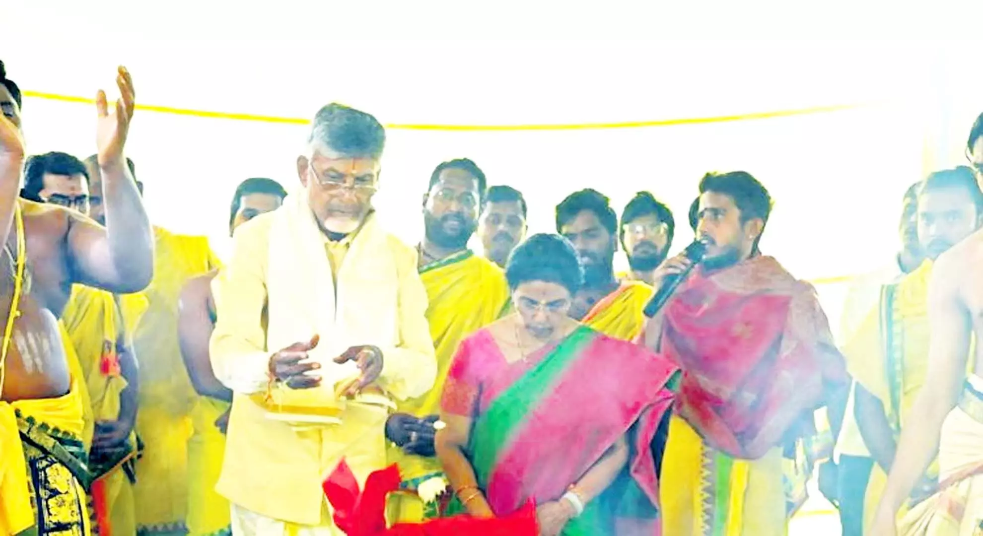 चंद्रबाबू नायडू ने आंध्र प्रदेश के विकास पर बहस के लिए मुख्यमंत्री को आमंत्रित किया