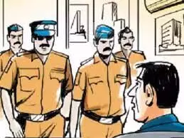 दिल्ली के एक गैंगस्टर समेत तीन बदमाशों की पुलिस कस्टडी रिमांड की प्रक्रिया अंतिम चरण