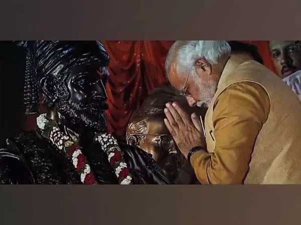 PM मोदी ने छत्रपति शिवाजी महाराज को दी श्रद्धांजलि