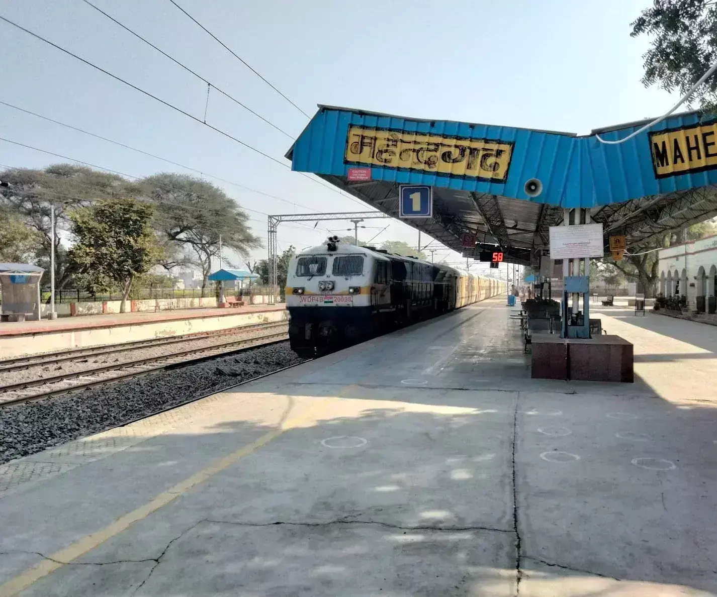 यात्रियों की सुविधा के लिए जोधपुर-दिल्ली ट्रेन का महेंद्रगढ़ में होगा ठहराव