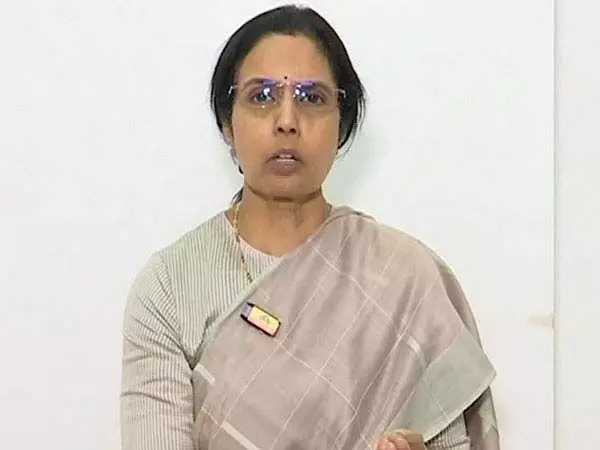 आंध्र प्रदेश के पूर्व मुख्यमंत्री नारा चंद्रबाबू नायडू की पत्नी ने कुप्पम के तीन बच्चों को मदद का दिया आश्वासन