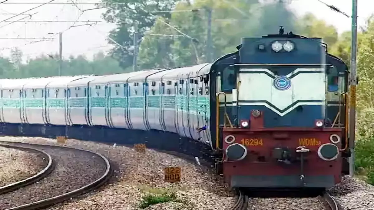 रेलवे यात्रियों की बढ़ेगी परेशानी, 12 मार्च तक रद्द रहेगी कई ट्रेन