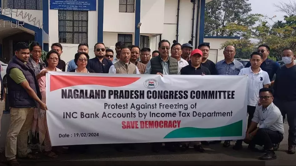 नागालैंड कांग्रेस ने आईटी विभाग के खिलाफ विरोध प्रदर्शन किया