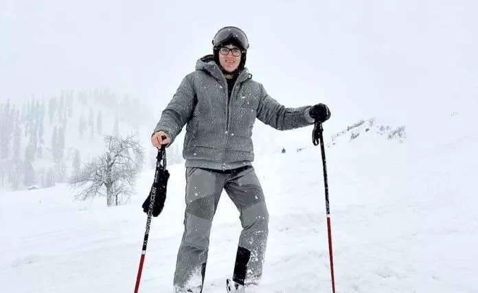 गुलमर्ग में स्कीइंग बुनियादी ढांचे में सुधार करें