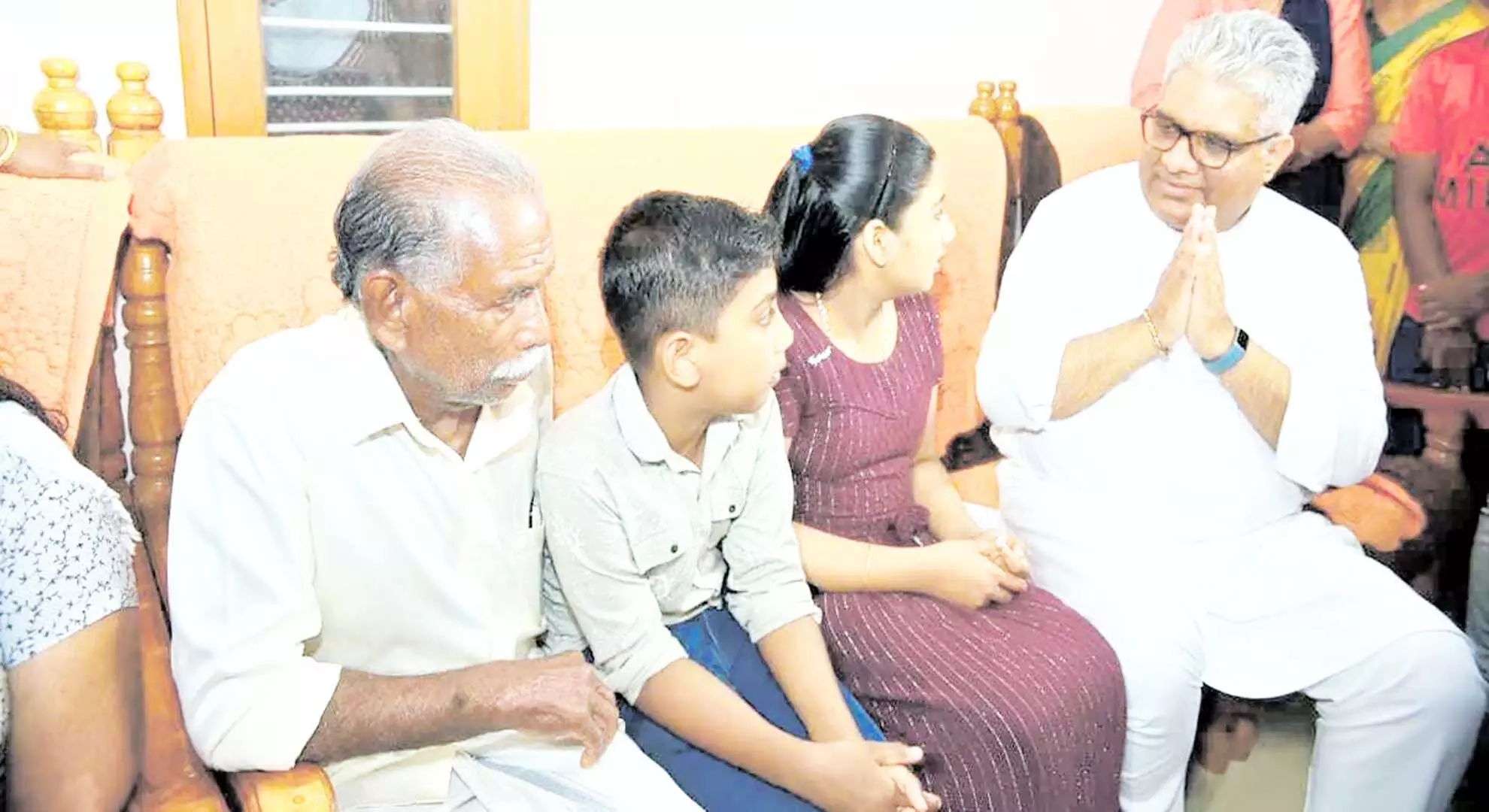 मानव-वन्यजीव संघर्ष: केंद्रीय मंत्री ने वायनाड का दौरा किया