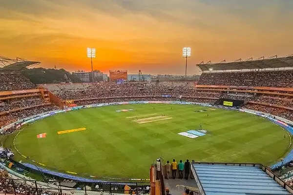 भारत में अकादमी शैली की क्रिकेट कोचिंग शुरू कर रही