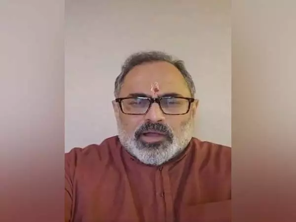 केंद्रीय मंत्री ने कर्नाटक मंदिर कर पर कांग्रेस को घेरा