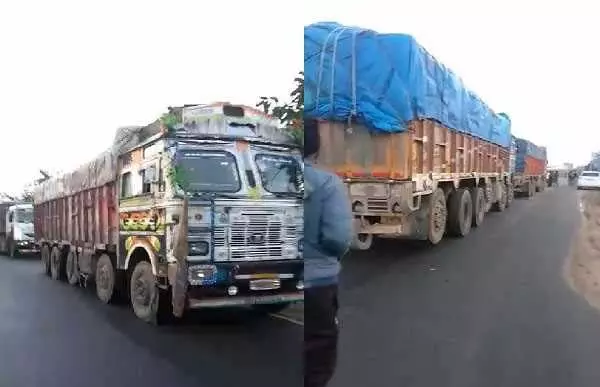 जामताड़ा में लोगों ने अवैध कोयला लदे 12 ट्रक को पकड़ा, पुलिस सूचना देने के बावजूद नहीं पहुंची