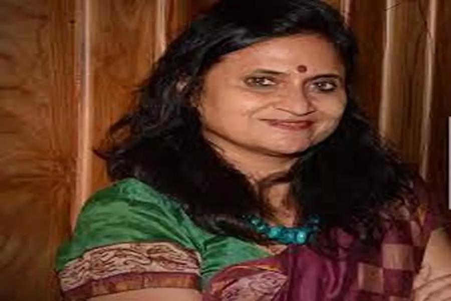 डॉ. रश्मी सिंह सार्वजनिक शिकायतों को  करती हैं संबोधित