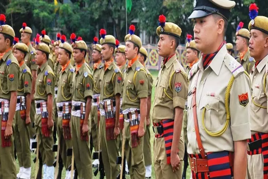 संकट के बीच मणिपुर पुलिस ने 177 कर्मियों का स्थानांतरण रोका