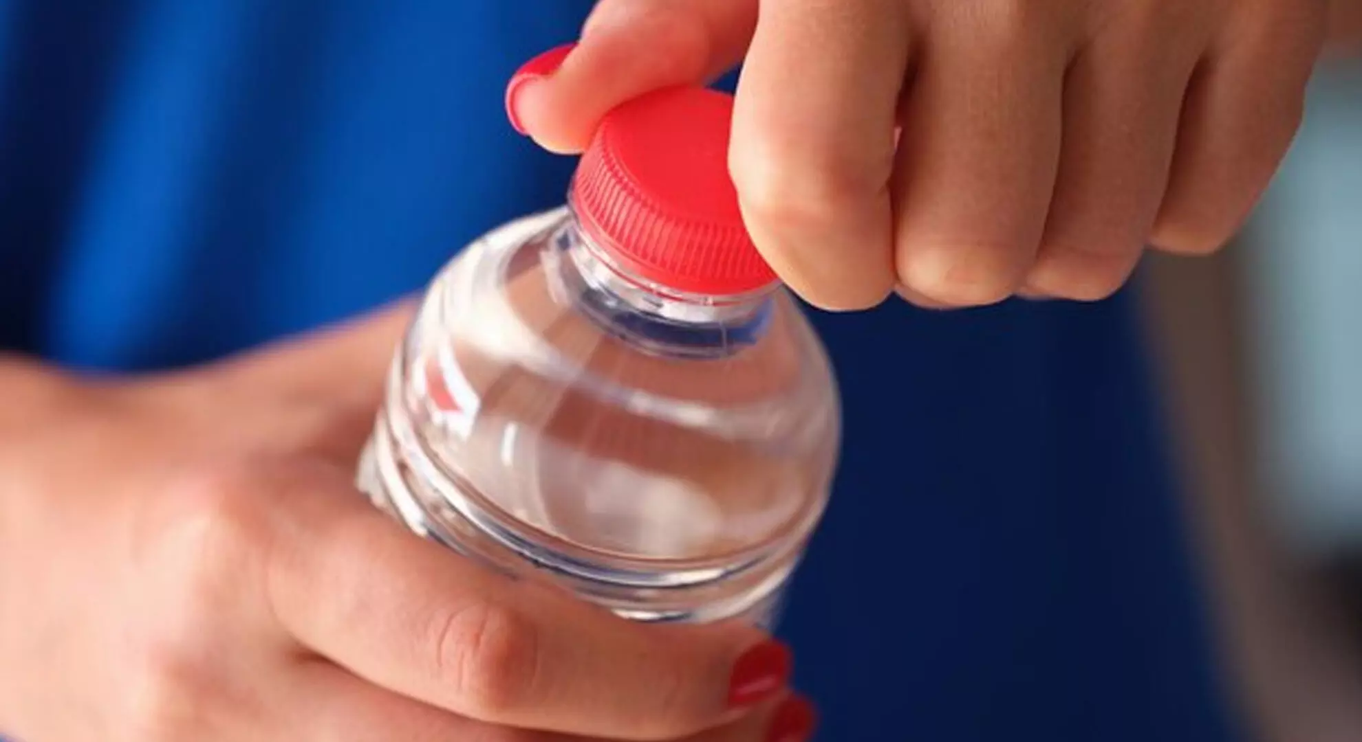 बोतल के ढक्कन के गंदगी को साफ,करने के 3 उपाय