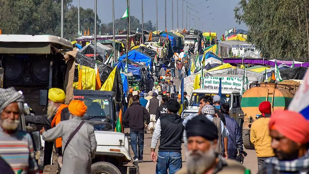 एमएसपी, कर्ज माफी की समस्या का जवाब किसानों पर हथौड़ा चलाना नहीं