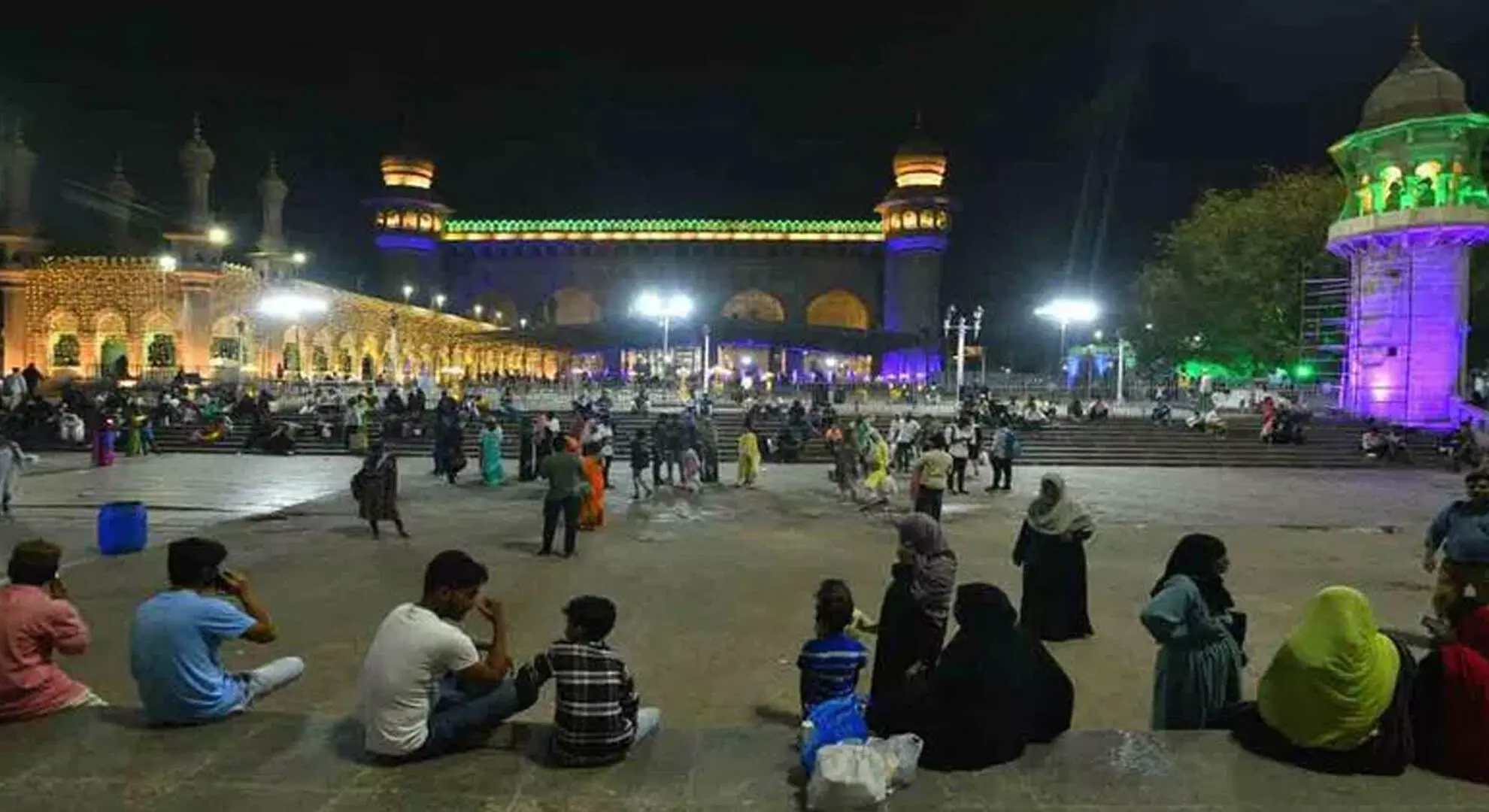 हैदराबाद के आसपास के मुसलमान शब-ए-बारात मनाते हैं