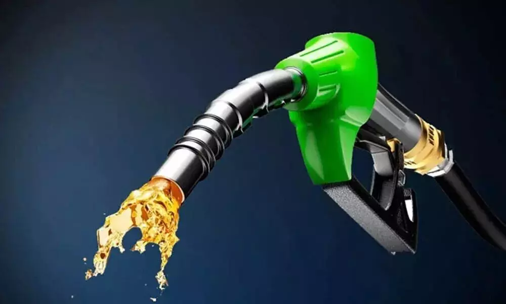 पेट्रोल बिक रहा 2.37 रुपये प्रति लीटर, चेक करें ताजा आंकड़े