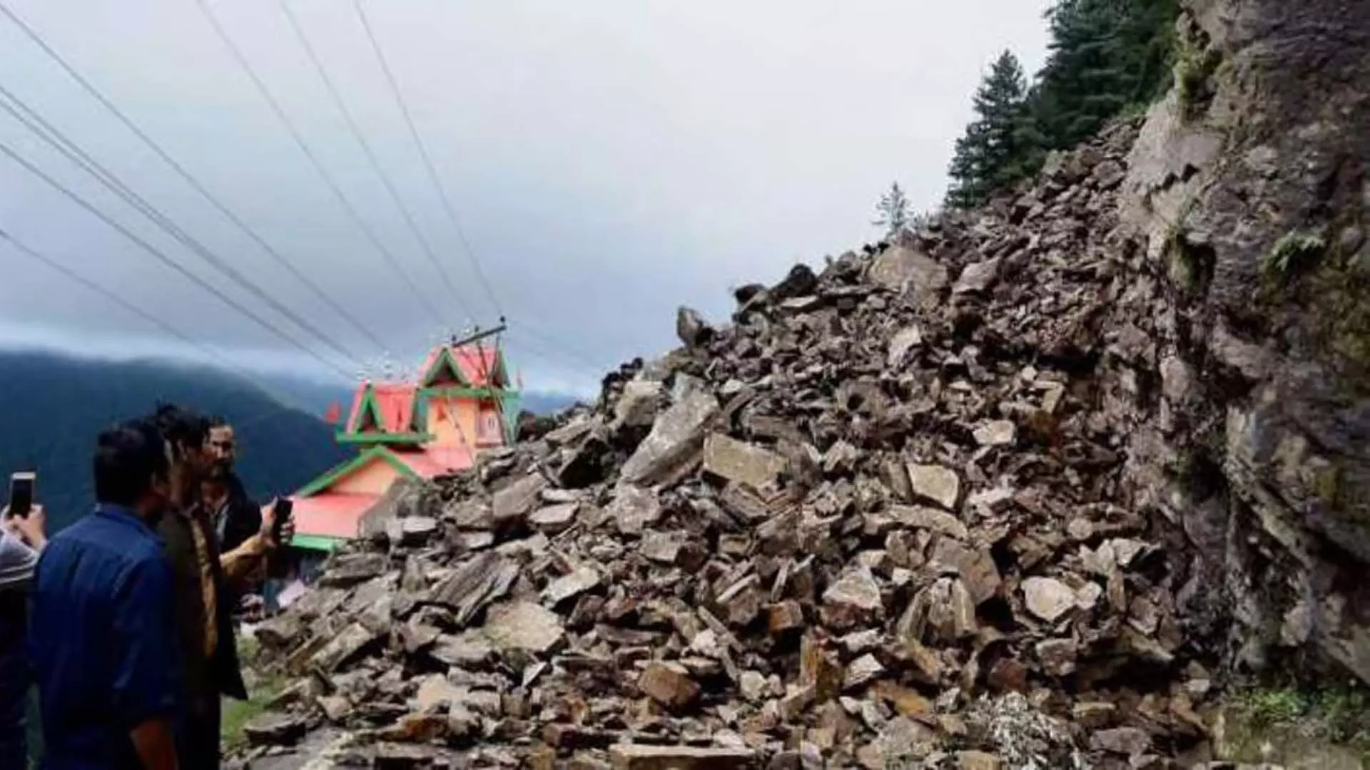 हिमाचल प्रदेश के चंबा में भूस्खलन से एक नेपाली व्यक्ति की मौत