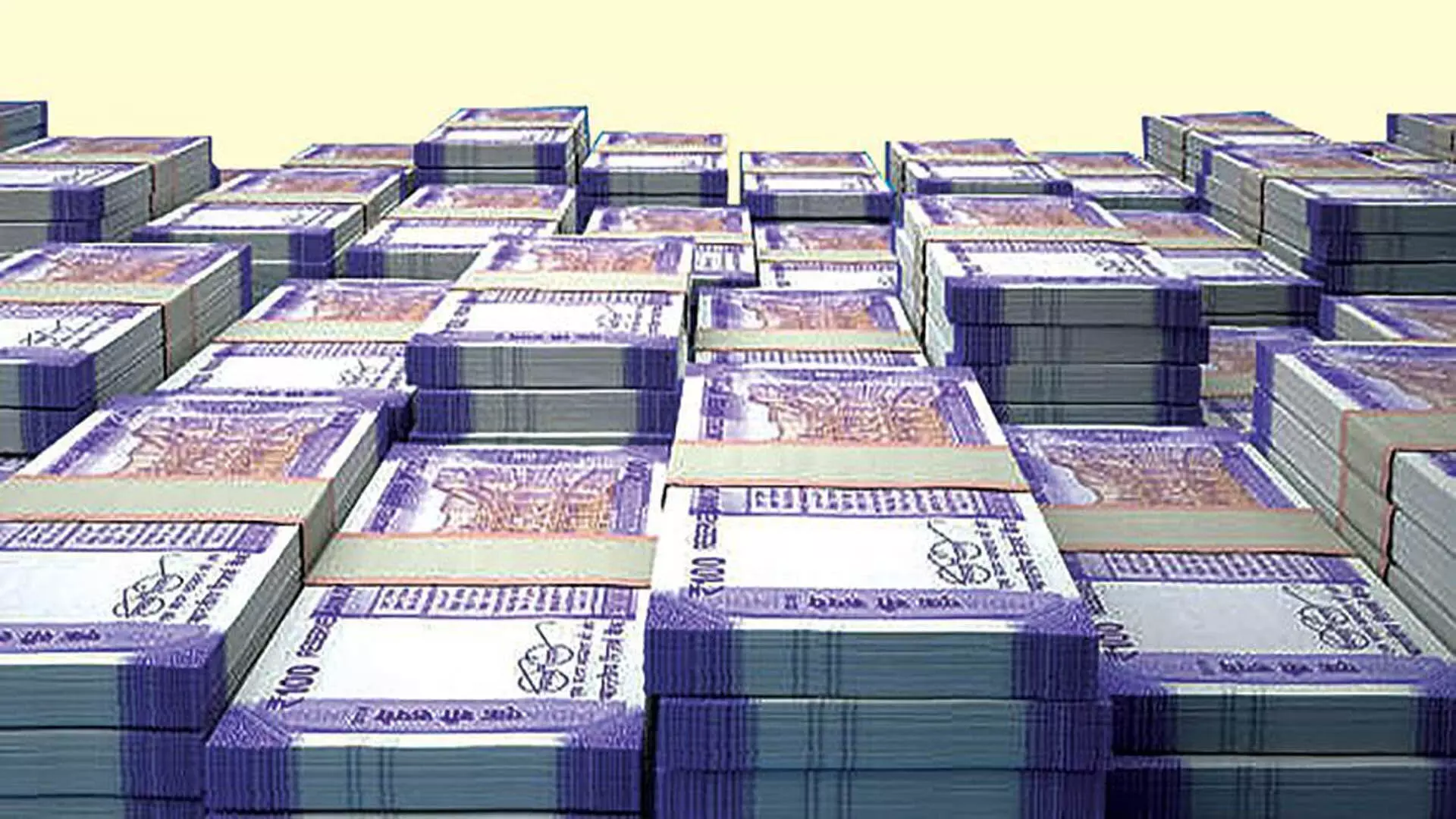 पंजाब , सरकार वित्त वर्षशराब कारोबार से 10,000 करोड़ रुपये कमाने का लक्ष्य