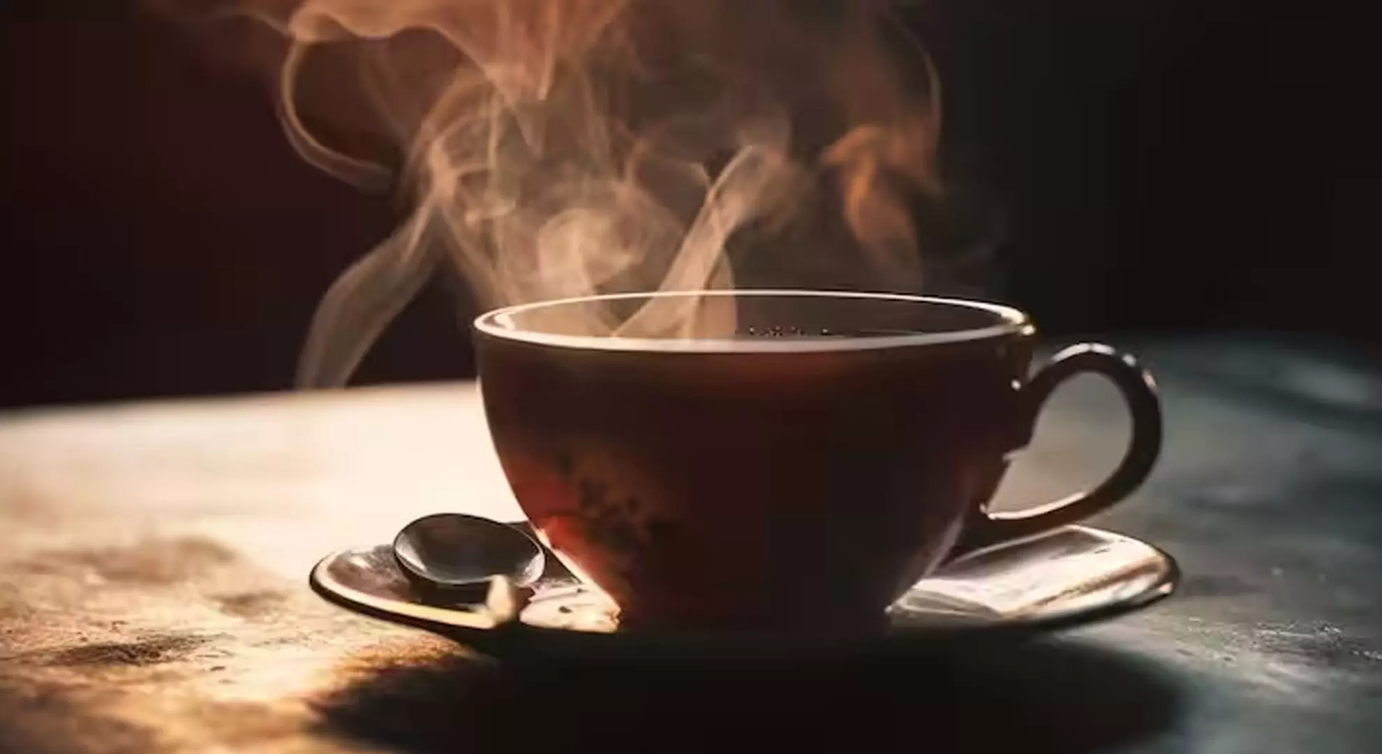 क्या चाय पीने से काले हो जाते हैं जानिए