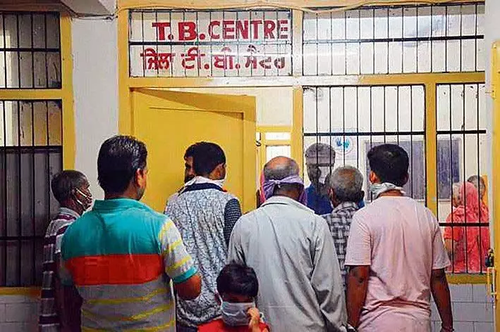 लुधियाना: केंद्र द्वारा एनएचएम फंड रोकने से टीबी मरीजों को उठानी पड़ रही है परेशानी