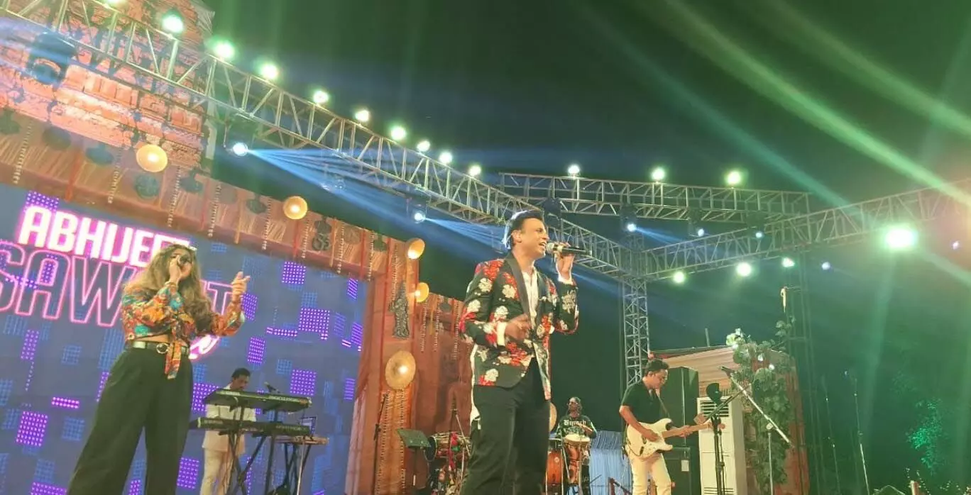 सिरपुर महोत्सव का समापन, बॉलीवुड गायक अभिजीत सावंत ने दर्शकों पर चलाया जादू