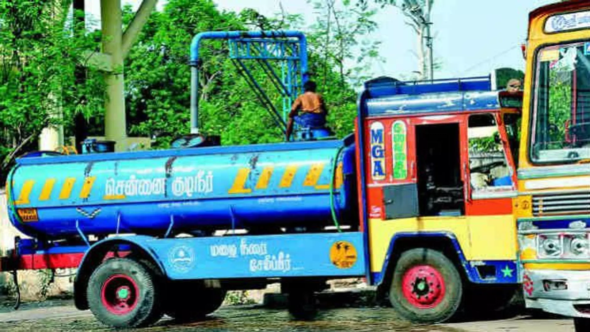 AAP का आरोप, बेंगलुरु में जल टैंकर व्यवसाय फल-फूल रहा