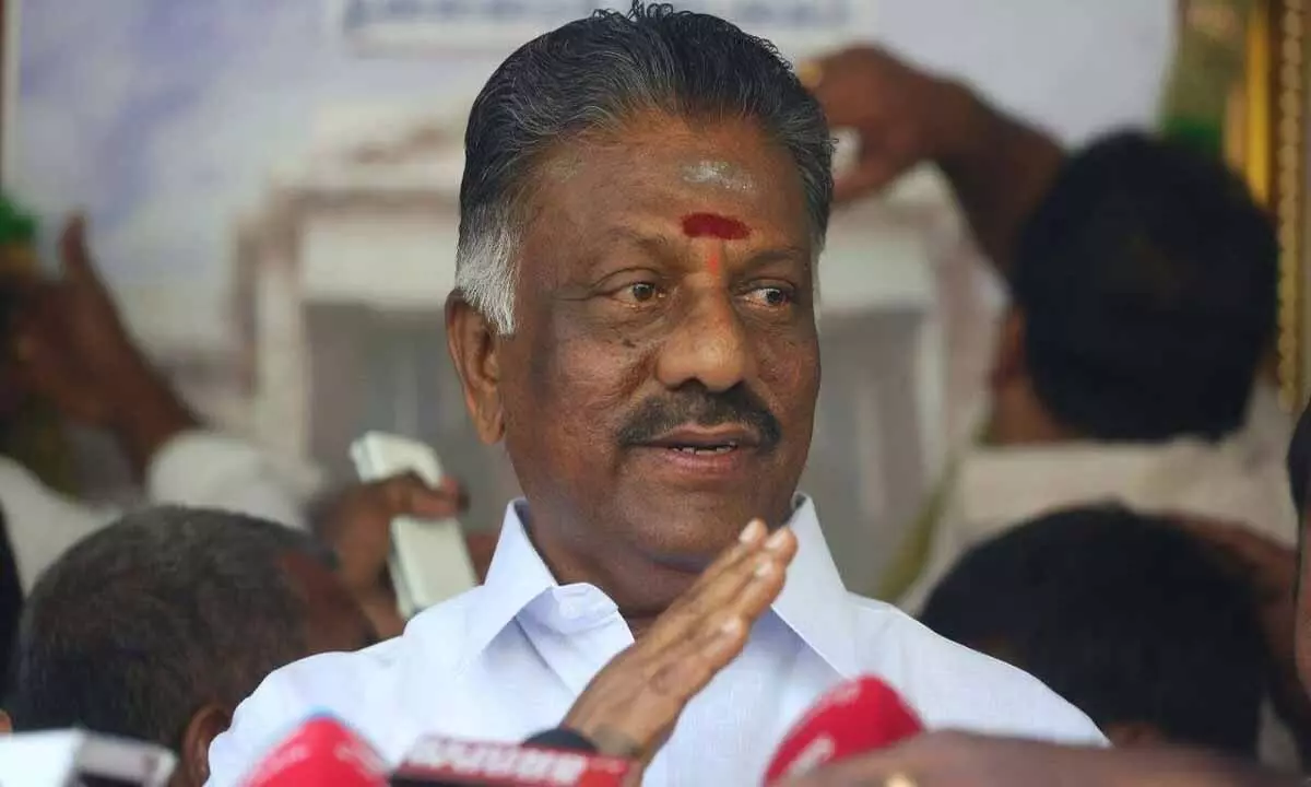 तमिलनाडु के पूर्व सीएम ओपीएस के नेतृत्व वाले गुट ने लोकसभा चुनाव से पहले एनडीए के प्रति प्रतिबद्धता दोहराई