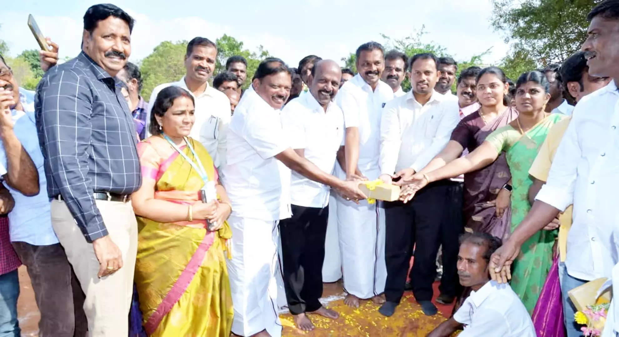 तमिलनाडु के स्वास्थ्य मंत्री ने तेनकासी अस्पतालों में चिकित्सा सुविधाओं का अनावरण किया
