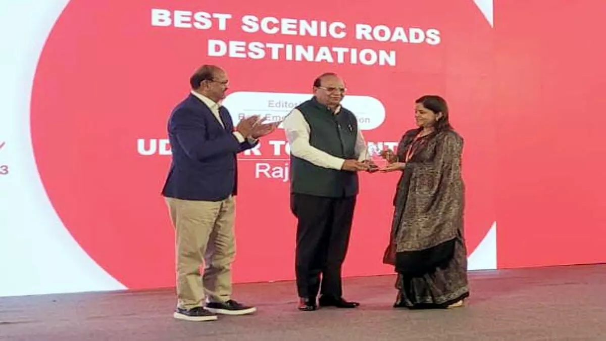 राजस्थान पर्यटन विभाग को मिला पुरस्कार— पर्यटन विभाग की प्रमुख शासन सचिव