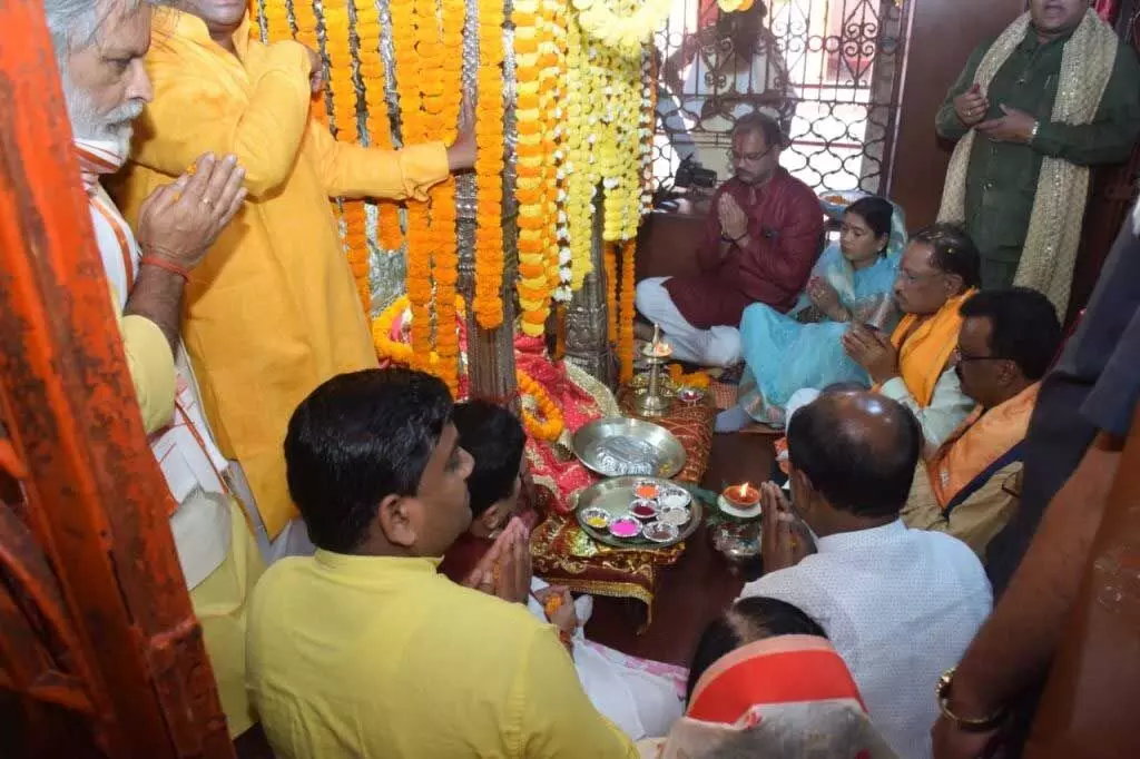 सीएम विष्णुदेव साय ने माता ज्वाला देवी मंदिर के किए दर्शन