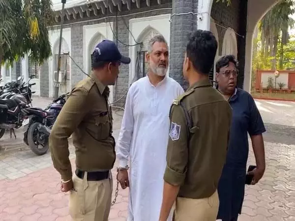 इंदौर में एक व्यक्ति से मारपीट के आरोप में कांग्रेस नेता गिरफ्तार, जेल भेजा गया