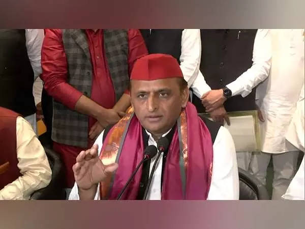 अखिलेश ने बीजेपी पर साधा निशाना, लोकसभा चुनाव से पहले उठाया नया नारा