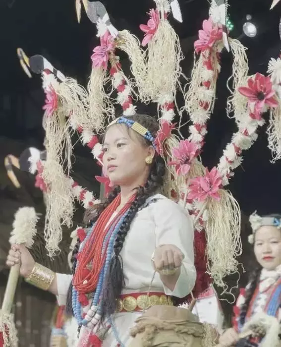 लोक नृत्य प्रदर्शन कार्यक्रम में ताई खम्पटिस के का-कांग मोर नृत्य ने पहला स्थान हासिल किया