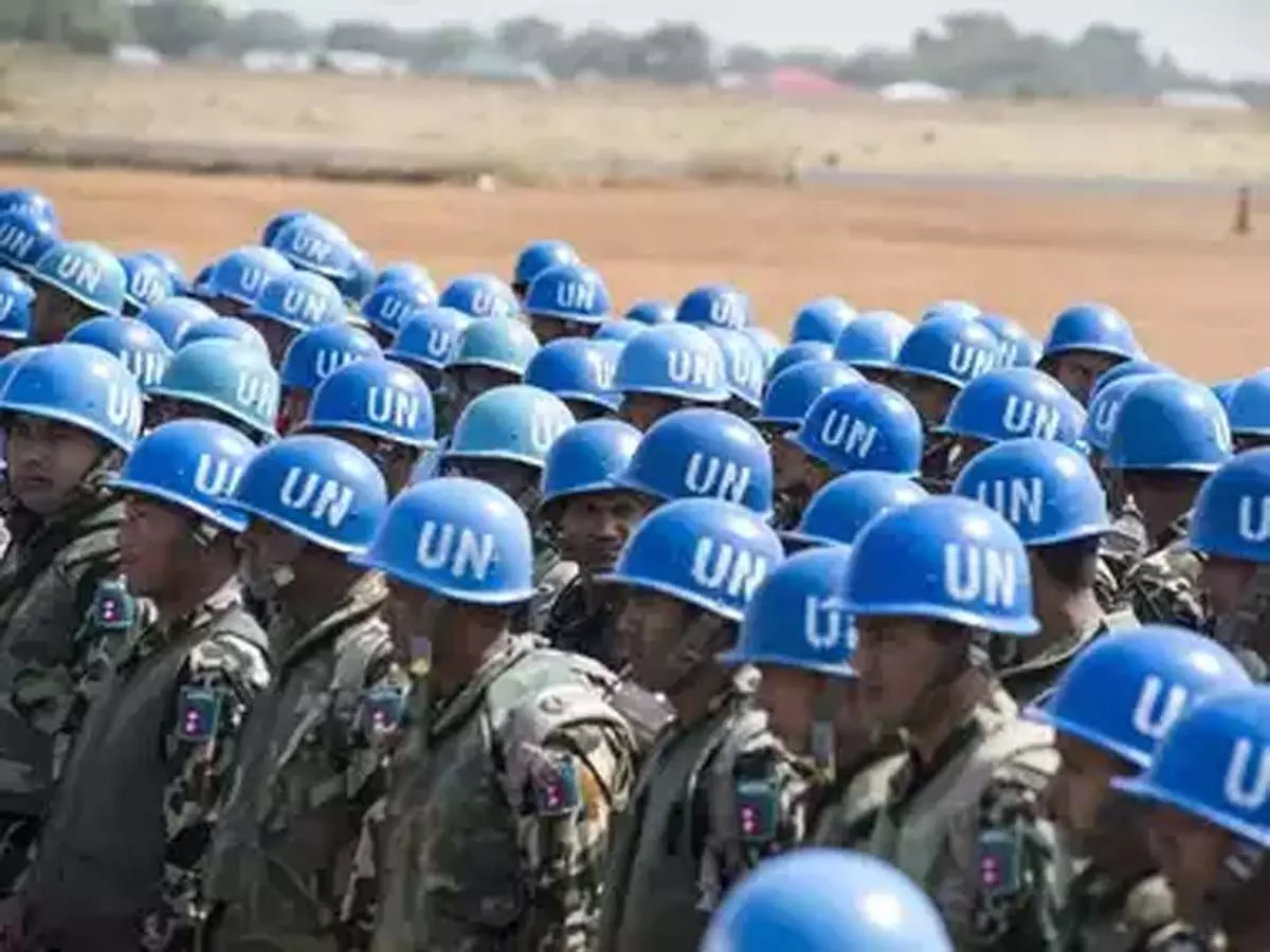 जब संयुक्त राष्ट्र शांति सैनिकों को कुछ देर के लिए हिरासत में लिया गया