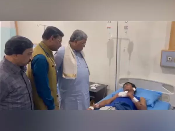 सिद्धारमैया ने अस्पताल में भर्ती रामेश्वरम कैफे विस्फोट पीड़ितों से मुलाकात की
