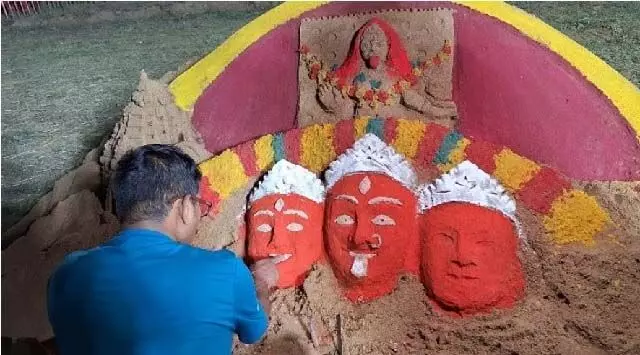 गंजम में मां रामचंडी की रेत कला लेती है भक्तों का दिल जीत