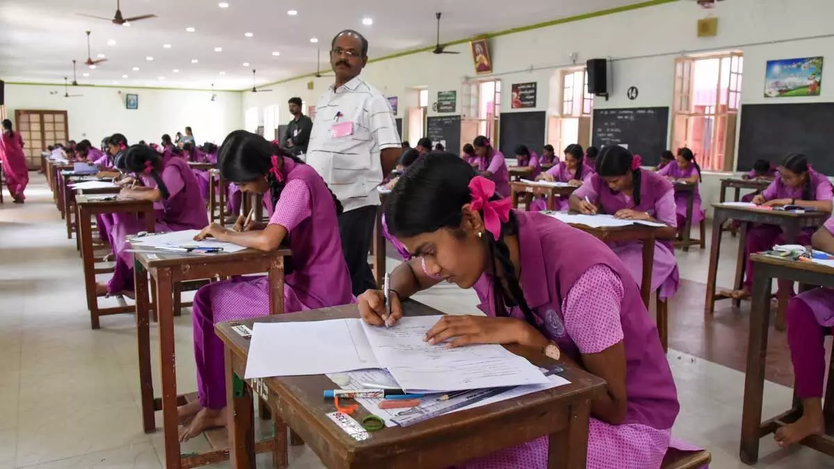 देर से कॉल तमिलनाडु में बोर्ड परीक्षा के दिन लेखकों को परीक्षा का समय देती